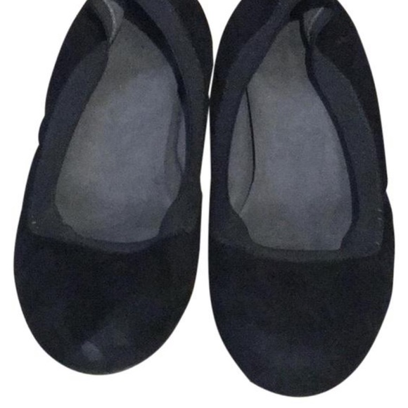 Stuart Weitzman ‘suede givable’ flats - Picture 2 of 7